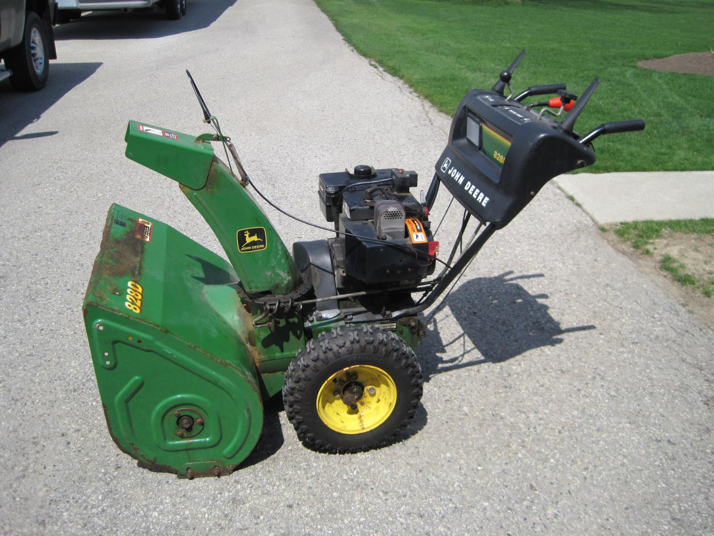 John Deere 828D, 1032D Walk Behind Snowblower (S/N 160001) Operator's Manual OMM126619 - PDF