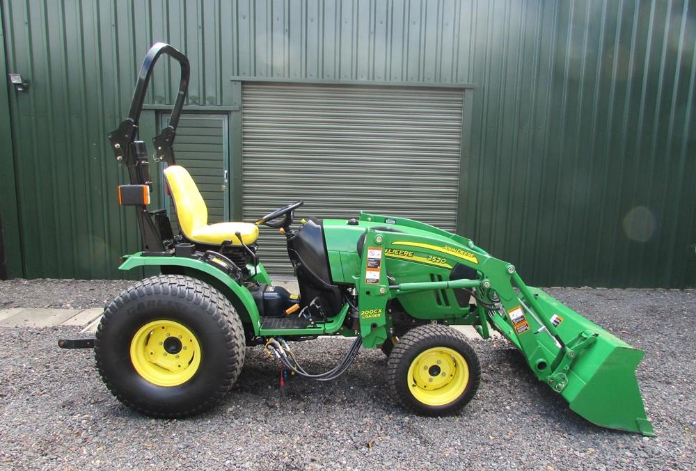 John Deere Compact Utility Tractor 2520 Series Operation, Maintenance & Diagnostic Test Service Manual TM2288 - PDF