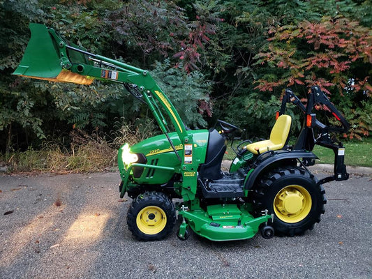John Deere 2320 Compact Utility Tractor Operator’s Manual 