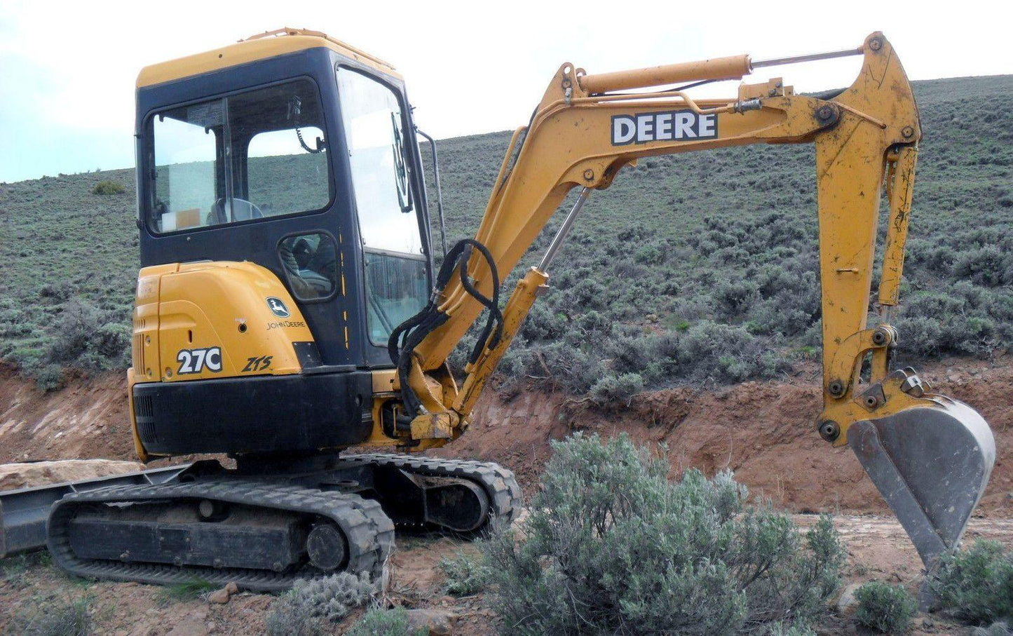 John Deere 27C ZTS and 35C ZTS Compact Excavator Technical Service Repair Manual TM2053 - PDF